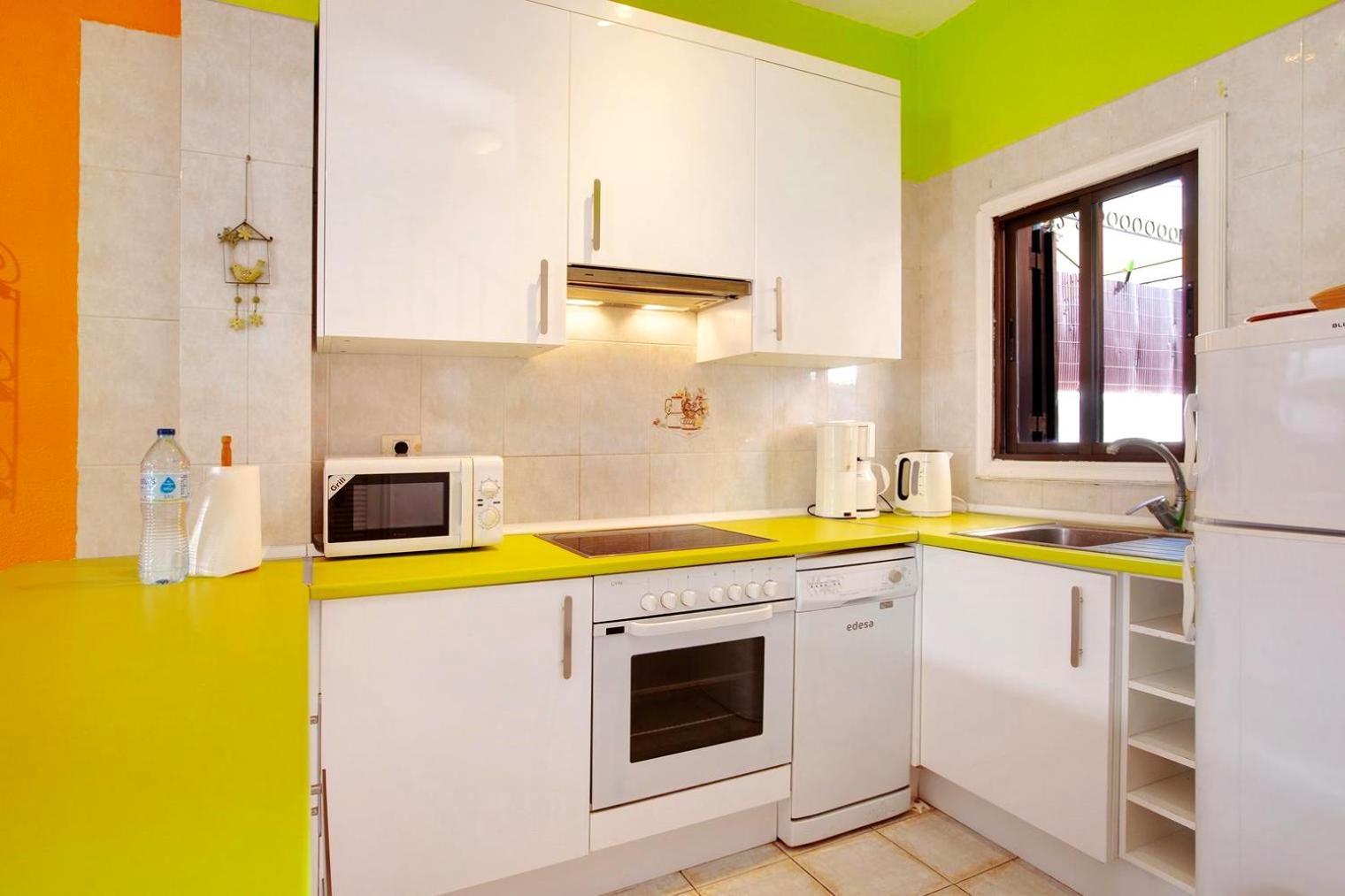 Remarkable 2-Bed House In Chayofa With Pool Екстериор снимка